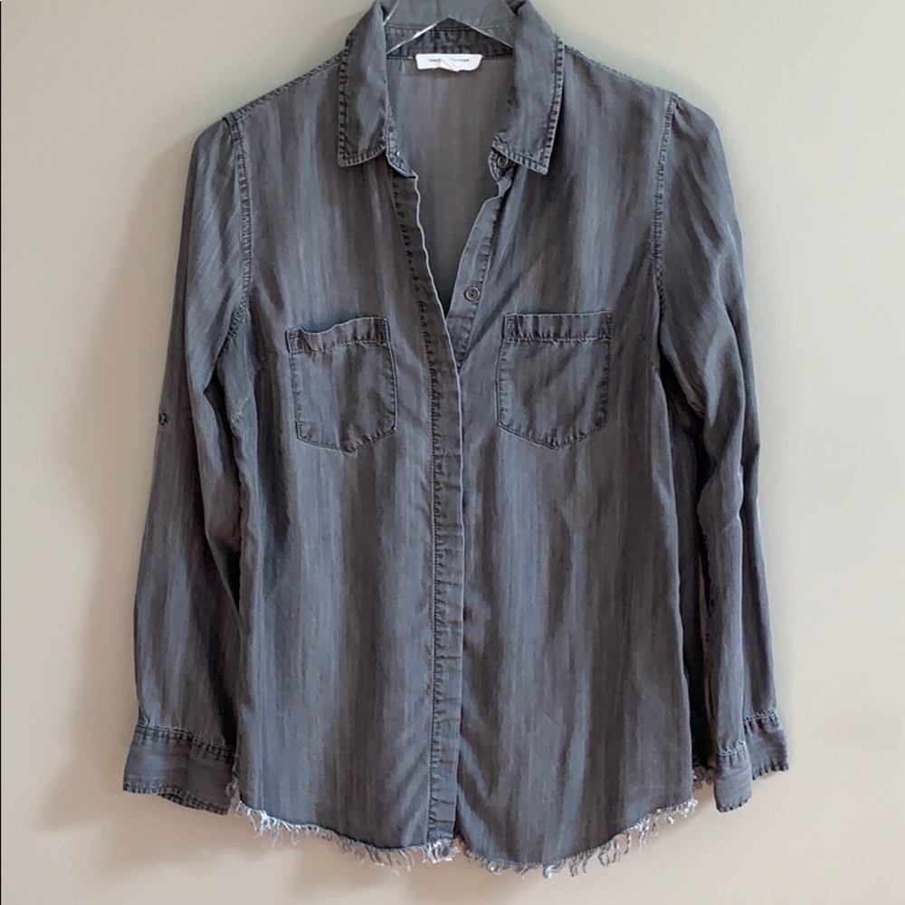 BeachLunchLounge Distressed Button Up Shirt Small